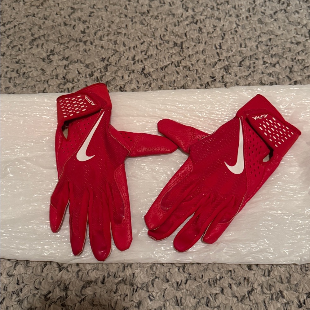 Nike Crimson Athletic Gloves- Youth Medium